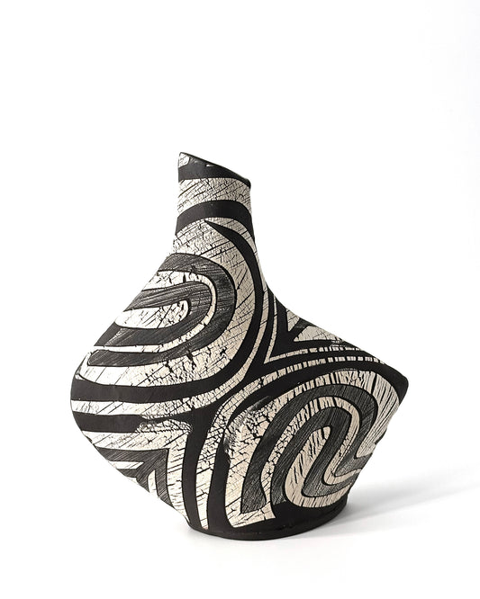 Swirl vase (medium)