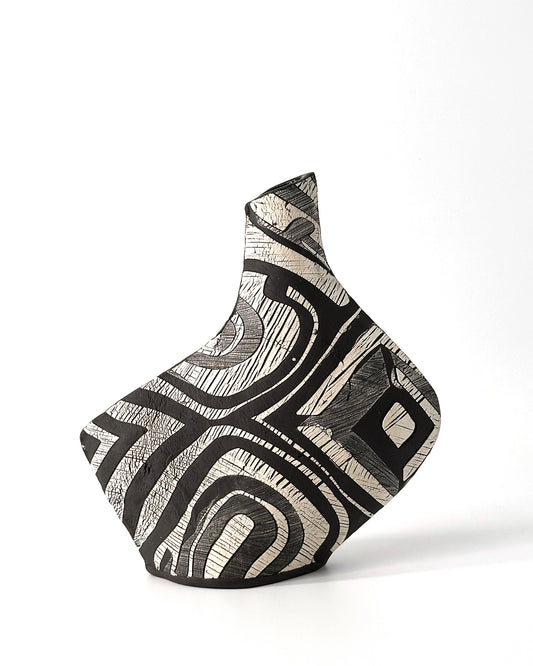 Swirl vase (medium)