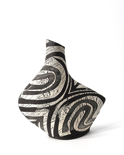 Swirl vase (medium)