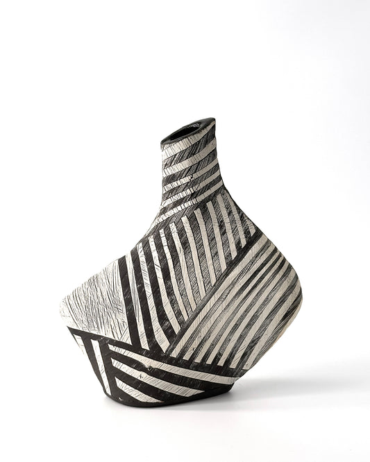 Swirl vase (medium)