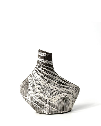 Swirl vase (small)